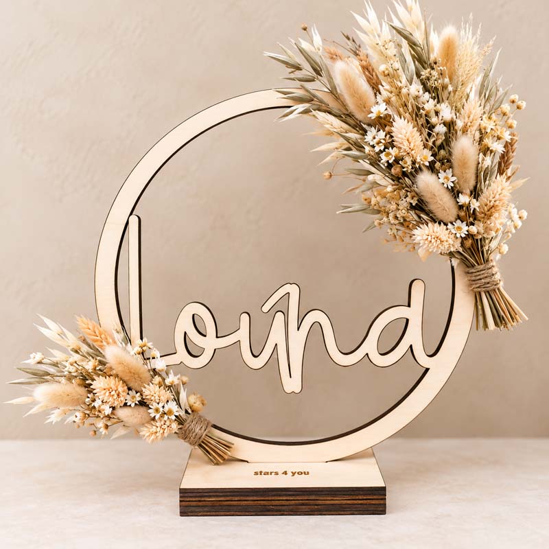 houten naamcirkel met droogbloemen 1